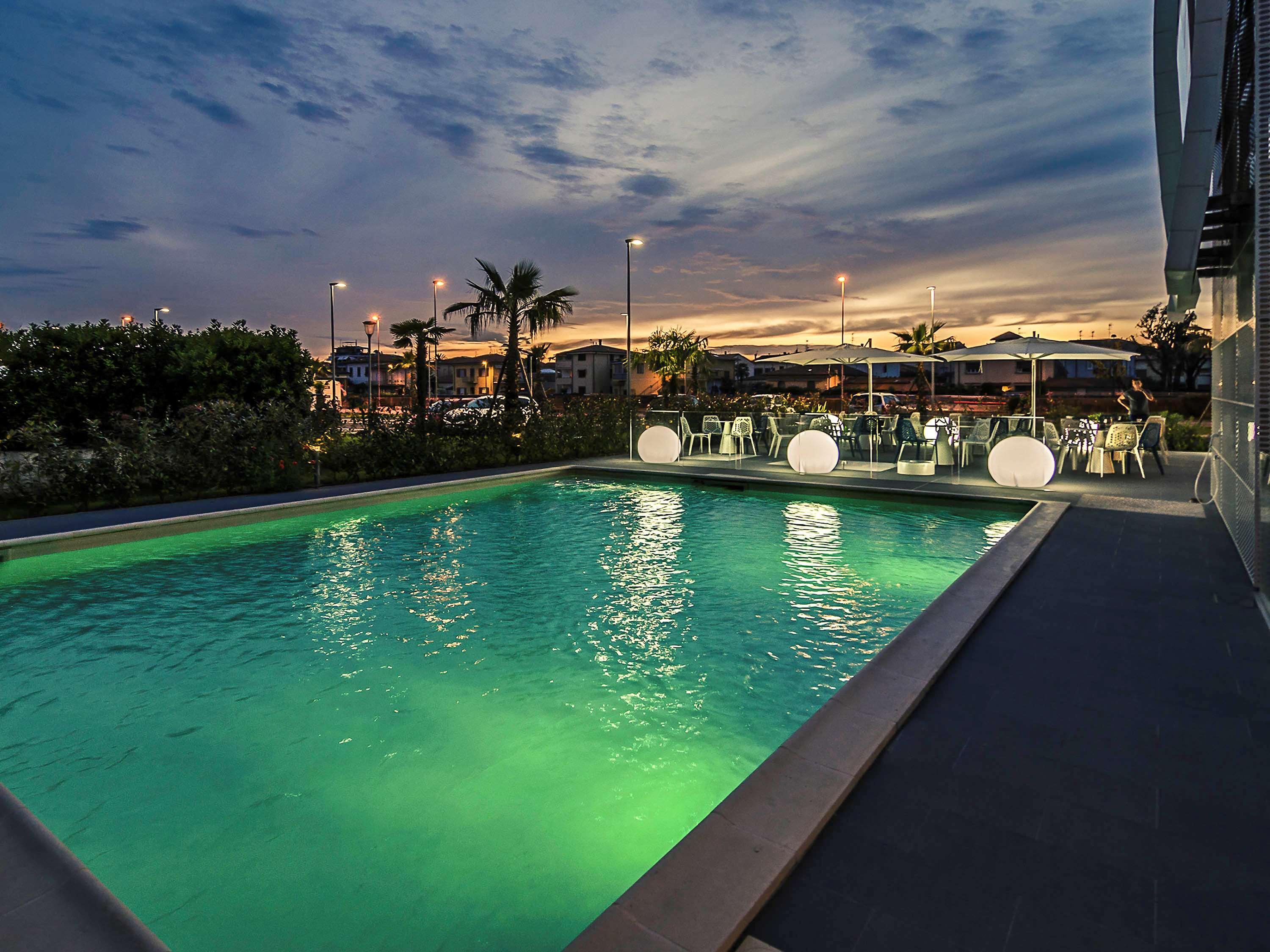 Mercure Viareggio Esterno foto