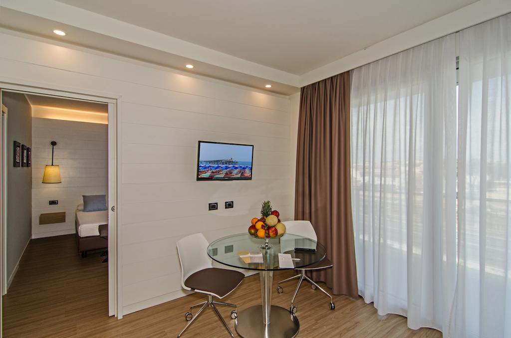 Mercure Viareggio Esterno foto
